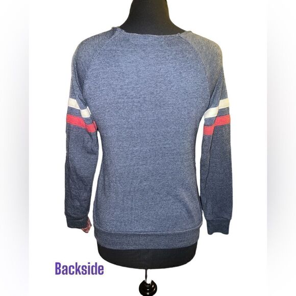 🐘 Alternative Earth Blue Sweater - Picture 3 of 3